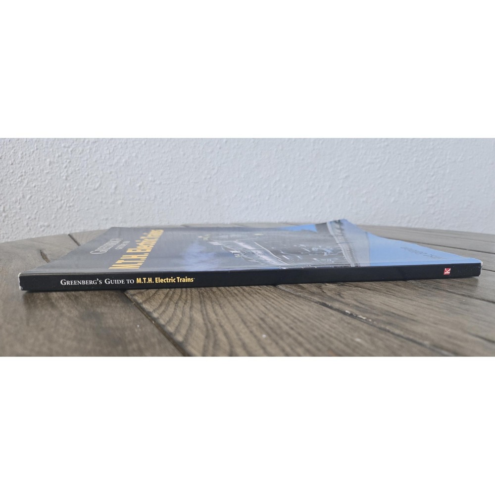 Greenberg's Guide to MTH Electric Trains Paperback Book By Roland Lavoie - Picture 7 of 11